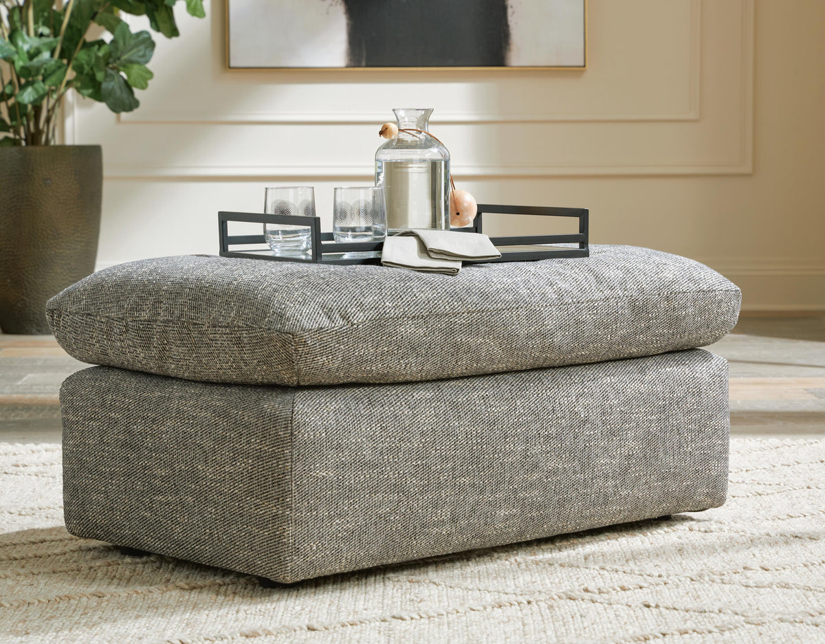 Dramatic Ottoman - 1170214