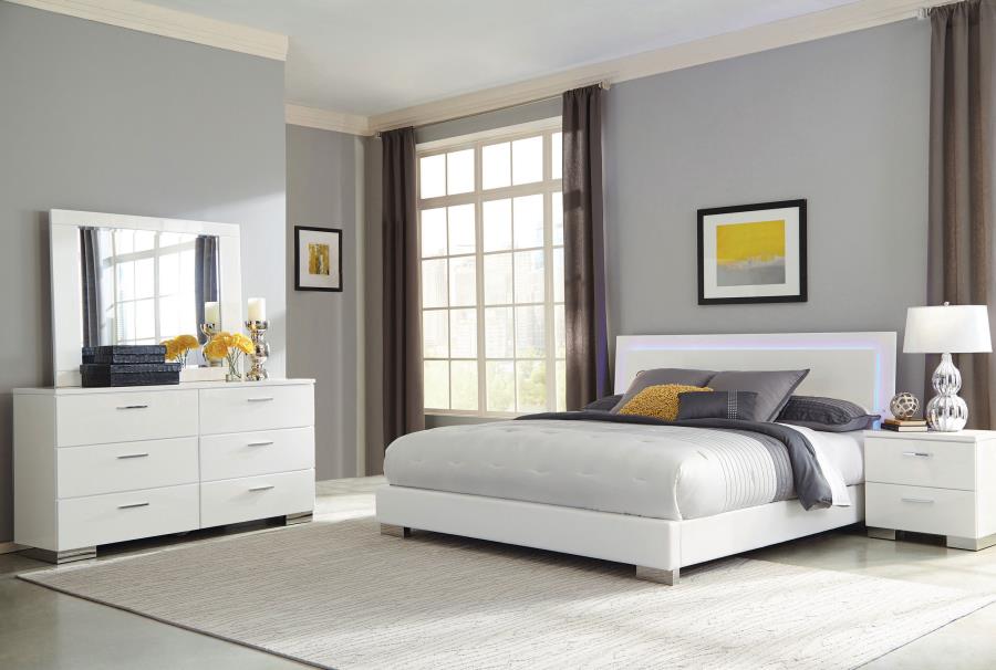 Felicity 4-piece Eastern King Bedroom Set White High Gloss - 203500KE-S4