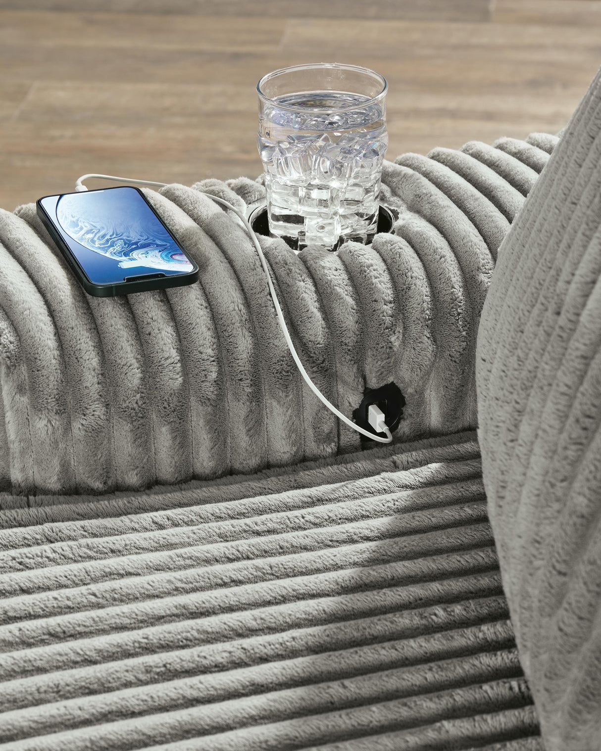 Lindyn Chaise - 2110515