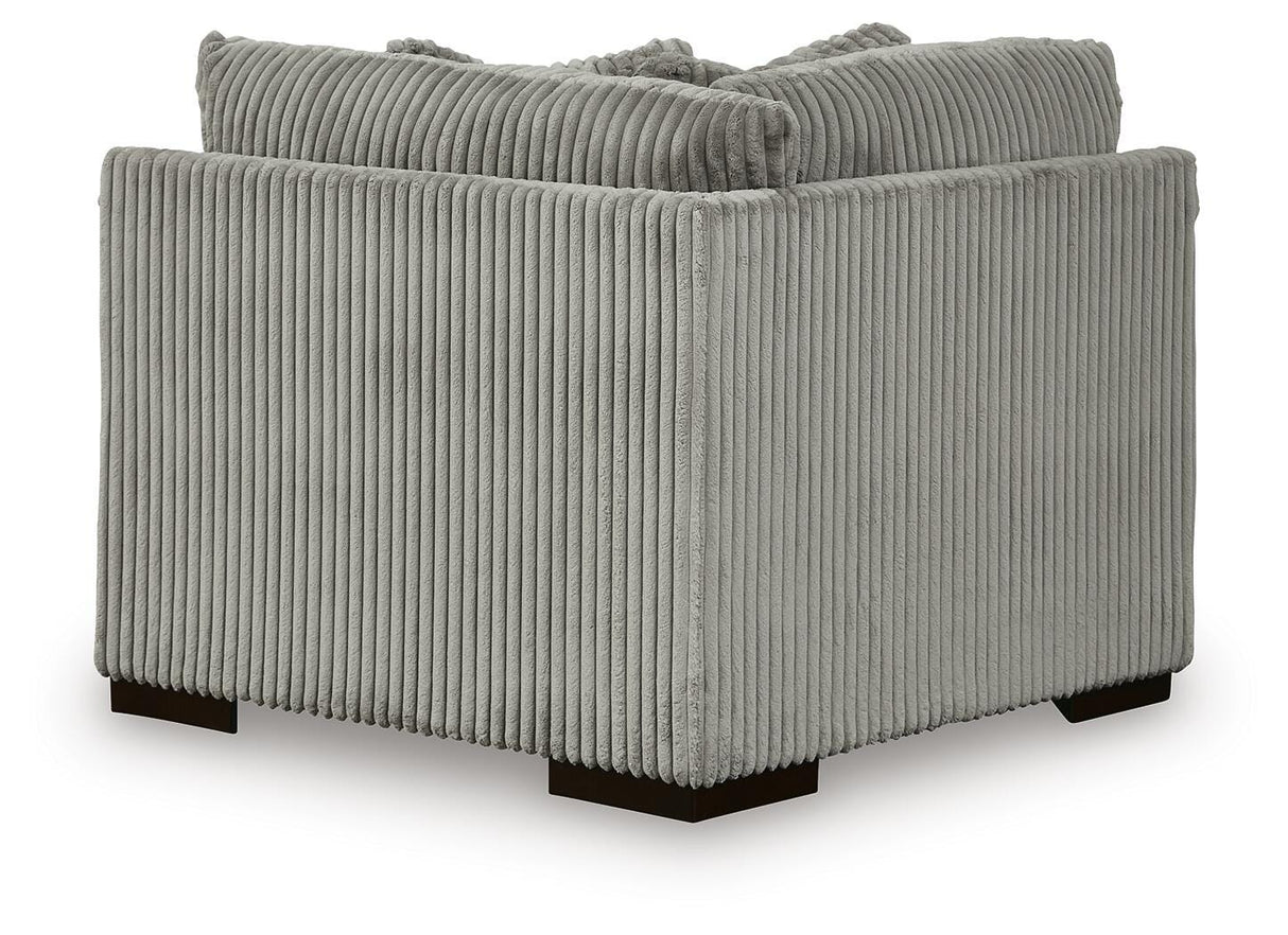 Lindyn Wedge - 2110577