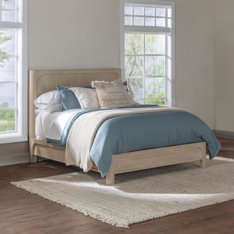 Solano 55-inch Queen Panel Bed Weathered Mango - 222521Q