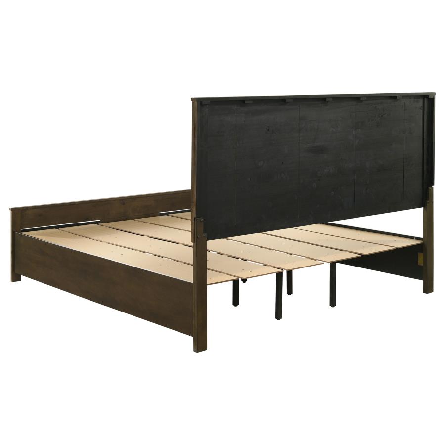 Woodmont Eastern King Storage Bed Rustic Golden Brown - 222631KE