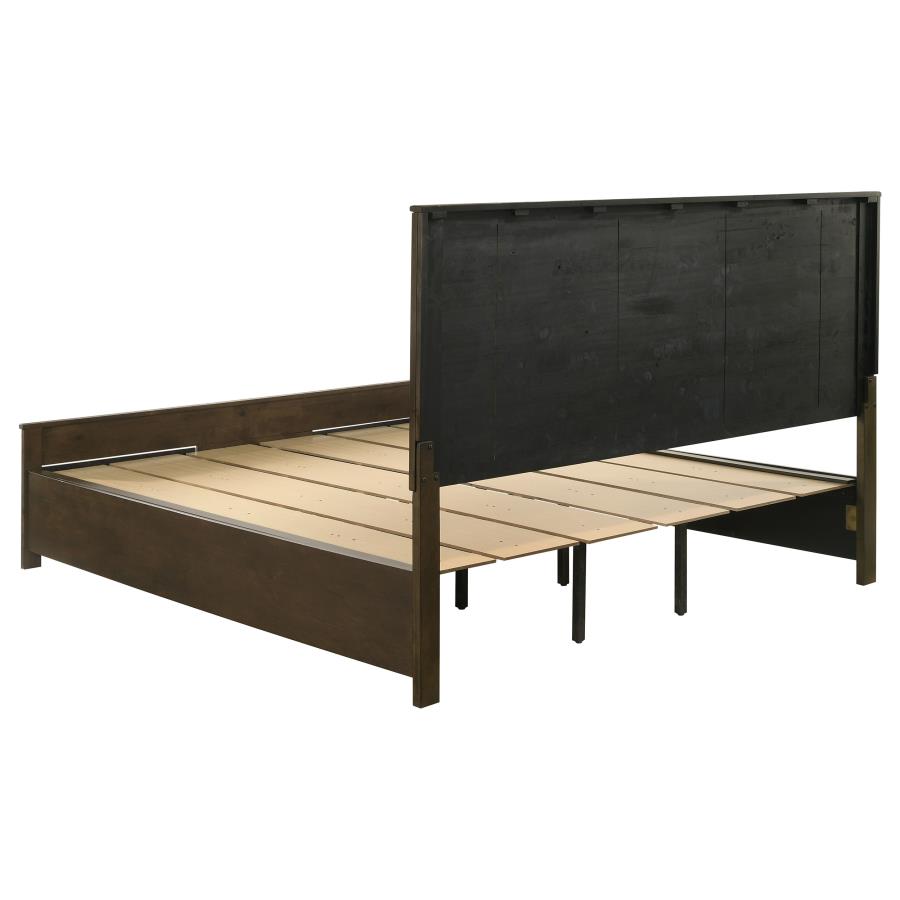 Woodmont 5-piece California King Bedroom Set Golden Brown - 222631KW-S5