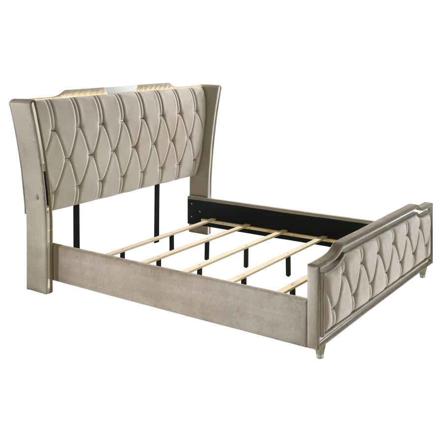Lorient 4-piece California King Bedroom Set Ivory and Camel - 222661KW-S4