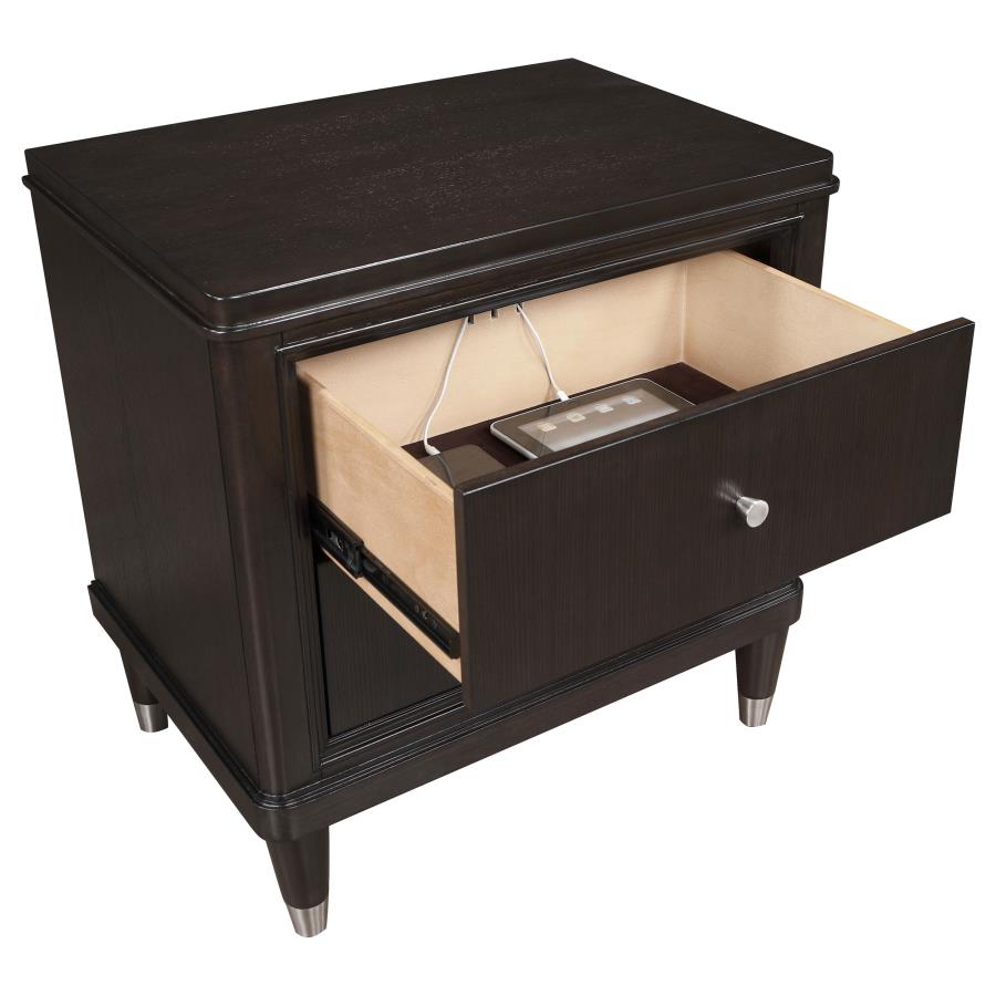 Emberlyn 4-piece Queen Bedroom Set Brown - 223061Q-S4