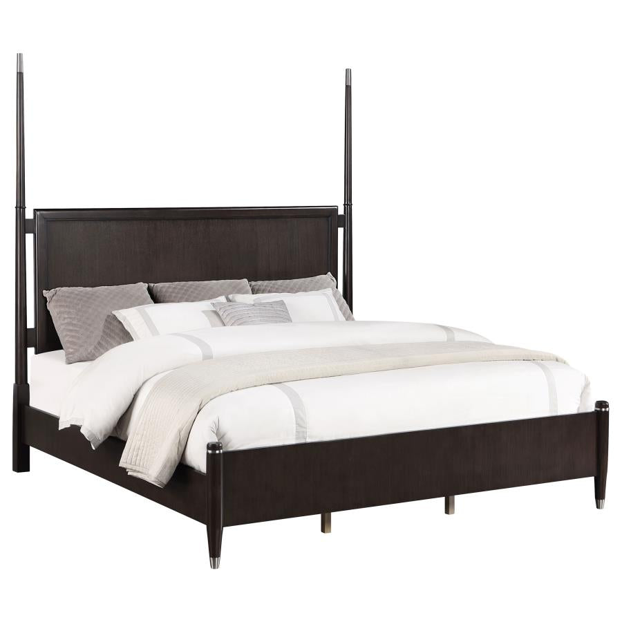 Emberlyn Wood Queen Poster Bed Brown - 223061Q