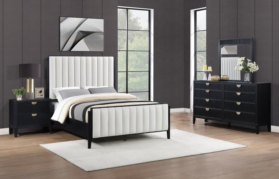 Brookmead 4-piece Upholstered Eastern King Bedroom Set Black - 224710KE-S4