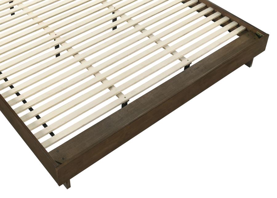 Glenwood 48-inch Eastern King Platform Panel Bed Warm Brown - 225011KE
