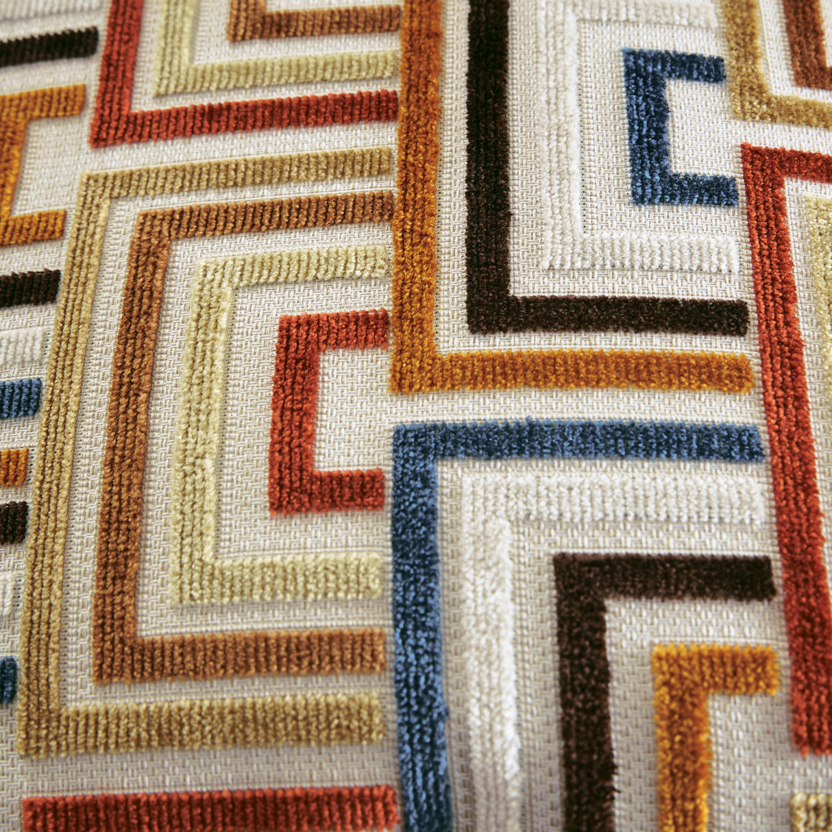 Aviemore Loveseat - 2430535