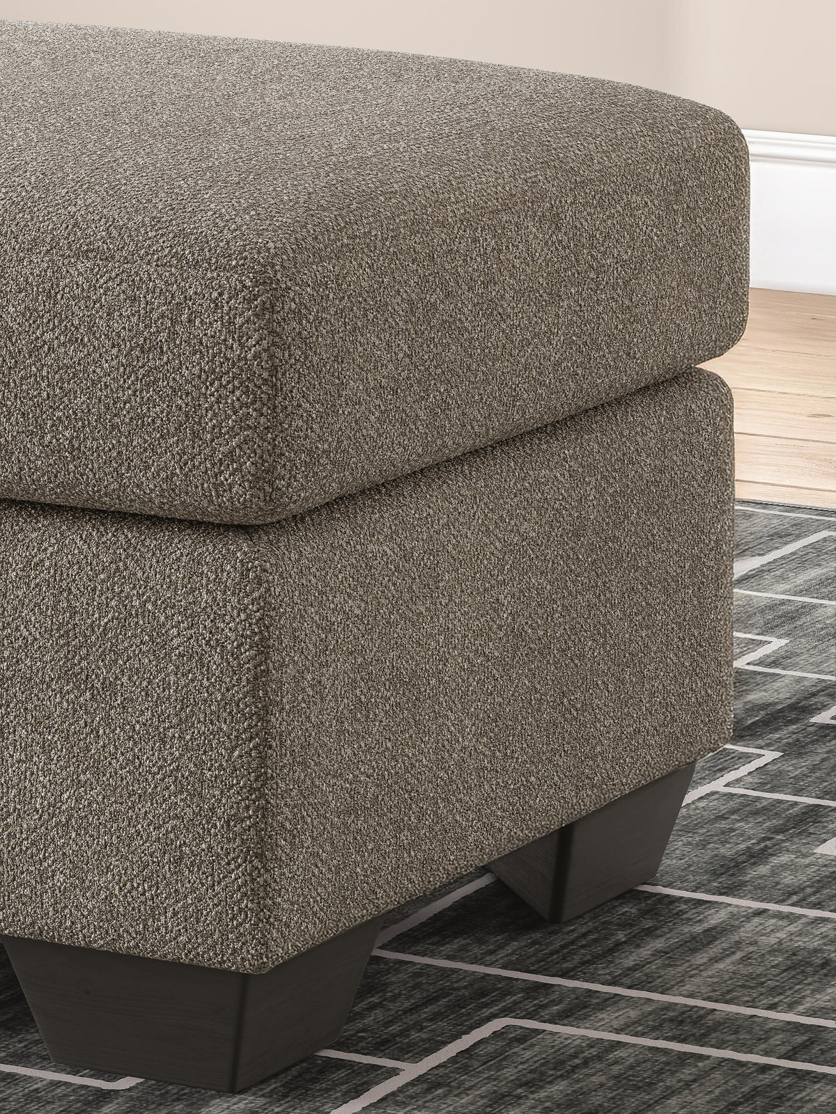 Triston-Peaks Ottoman - 3020414