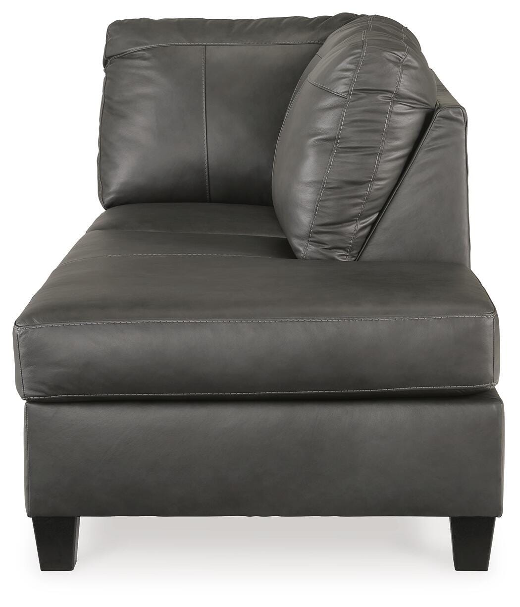 Valderno Right-Arm Facing Corner Chaise - 4780417