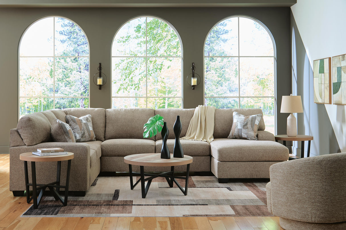 Newellen 3-Piece Sectional with Chaise - 48404S2