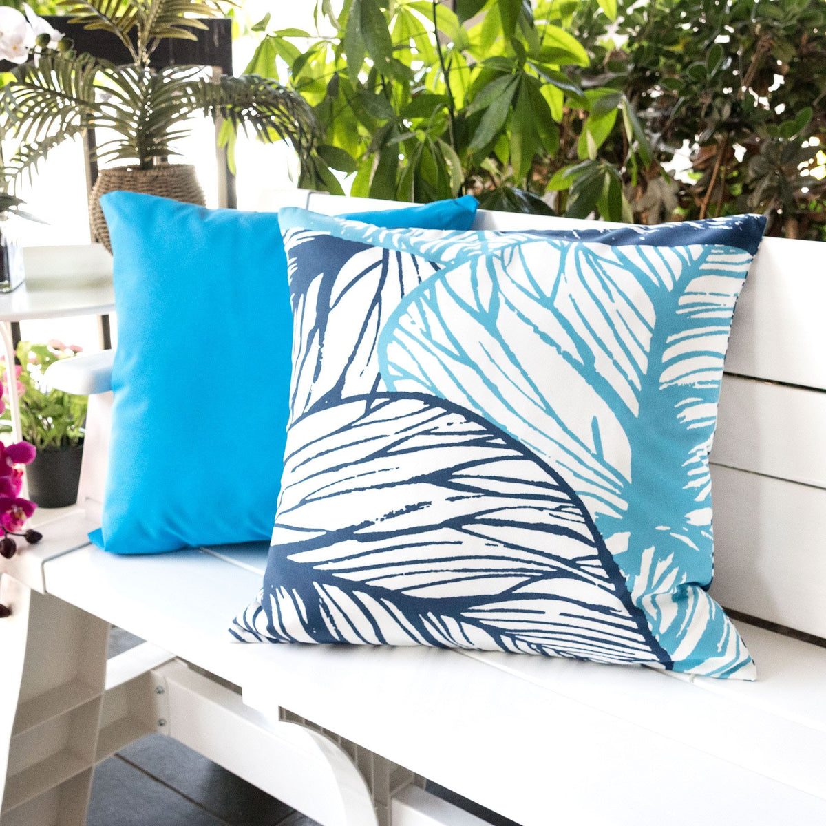 Leaf Vein Outdoor & Indoor Pillow - Indigo