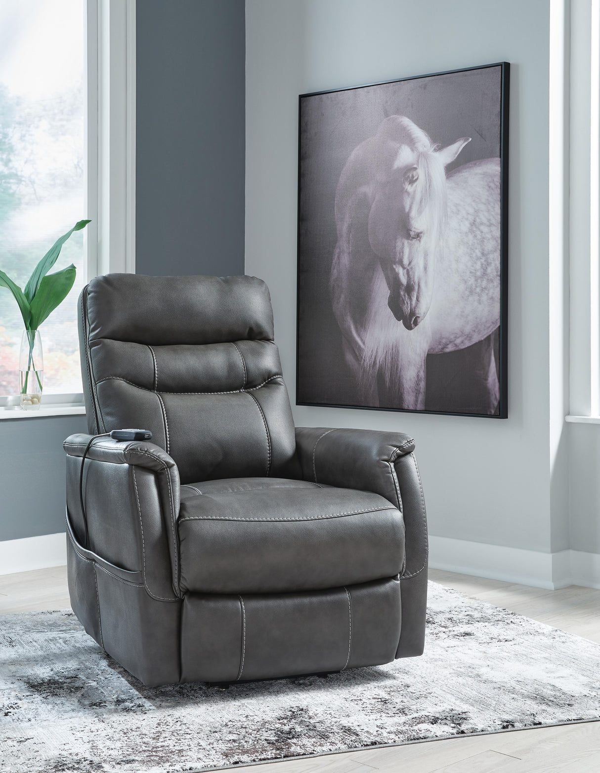Strawbill Power Lift Recliner - 6390912