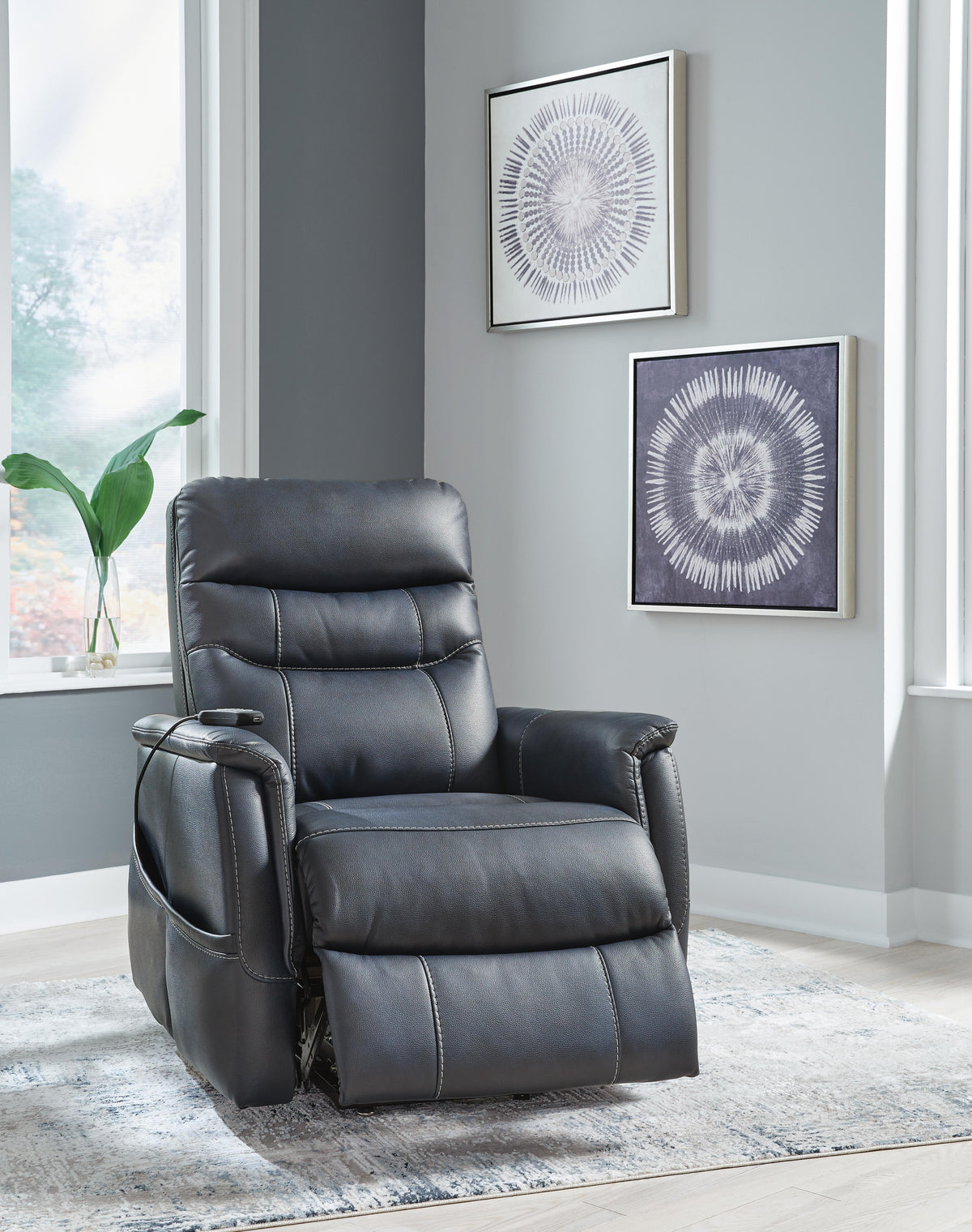 Strawbill Power Lift Recliner - 6391012