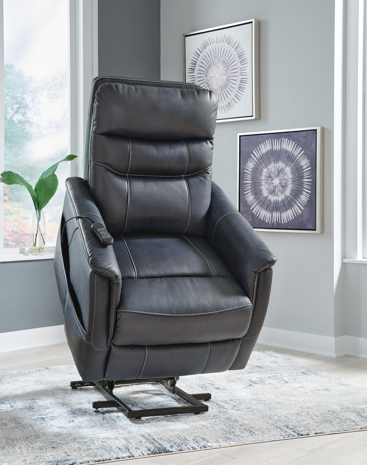 Strawbill Power Lift Recliner - 6391012