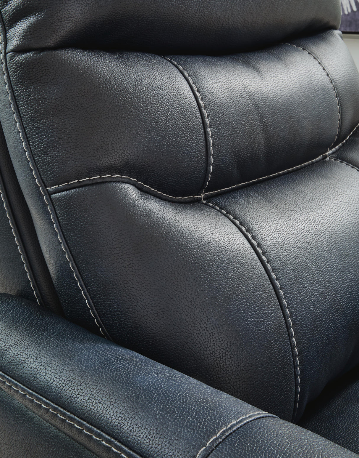 Strawbill Power Lift Recliner - 6391012