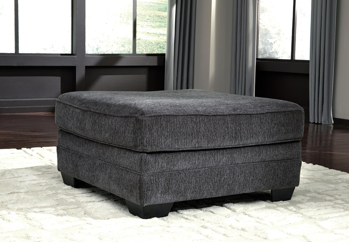Tracling 3-Piece Sectional with Ottoman - 72600U1