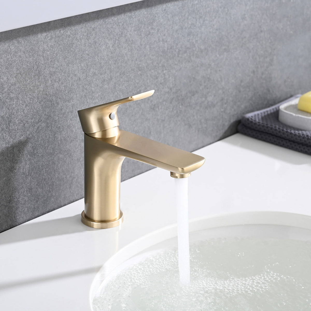 Modern Bathroom Sink Faucet Single Handle Brass Countertop Mount