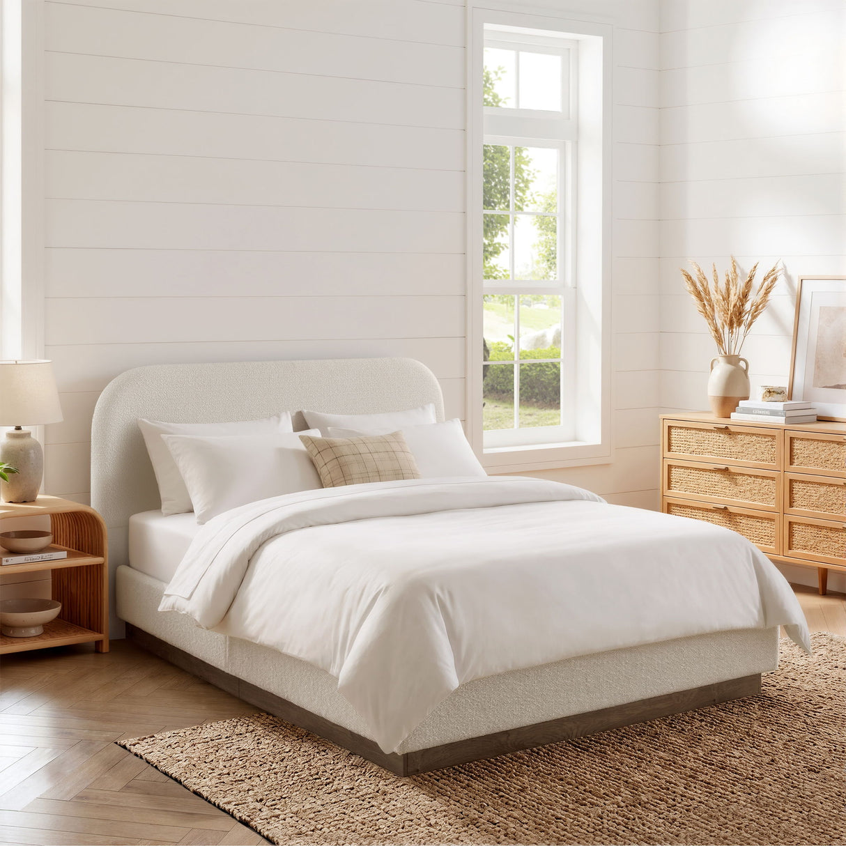 Linton - Upholstered Platform Bed With Curved Headboard