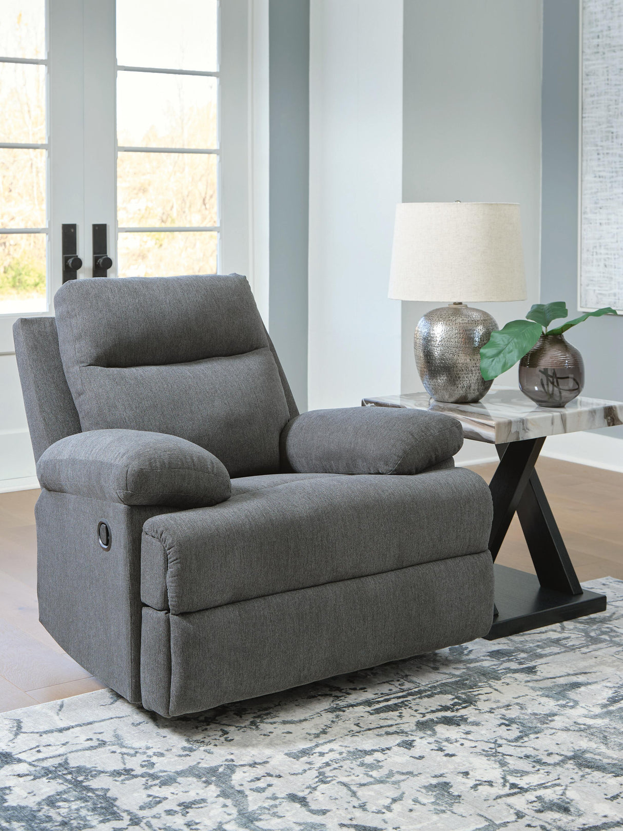 Side-Swipe Recliner - PC9140625