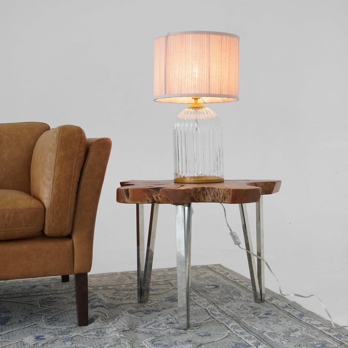 Nordic - Table Lamp With LED Nebulis - Pink