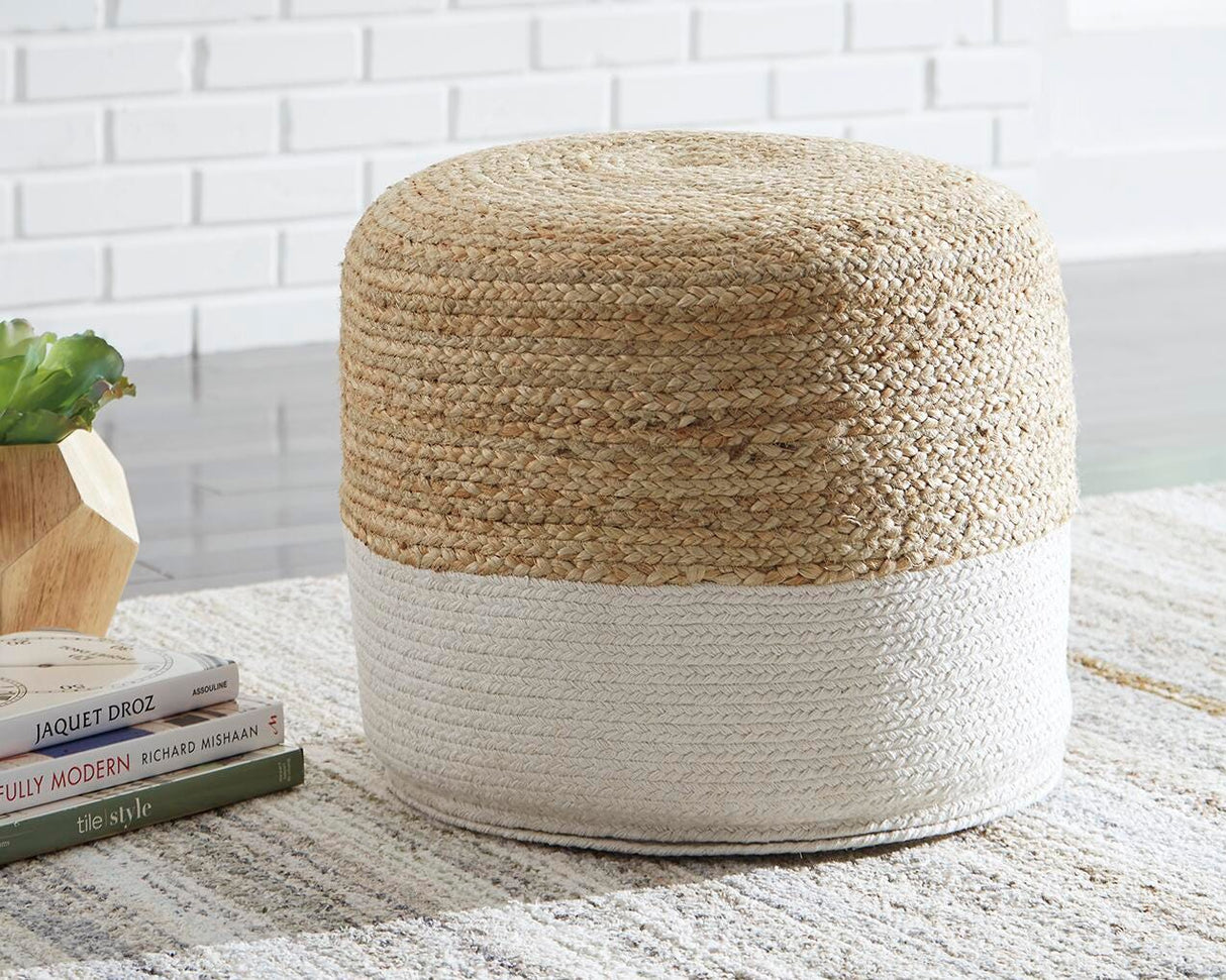 Sweed Valley Pouf - A1000420