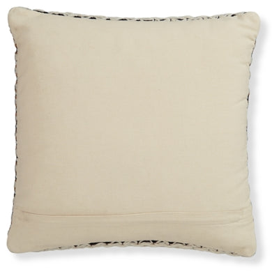 Nealington Pillow - A1000929P