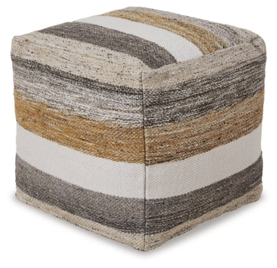 Josalind Pouf - A1000935