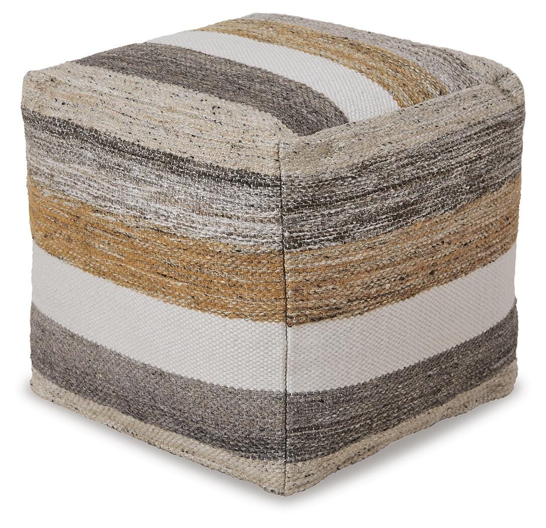 Josalind Pouf - A1000935