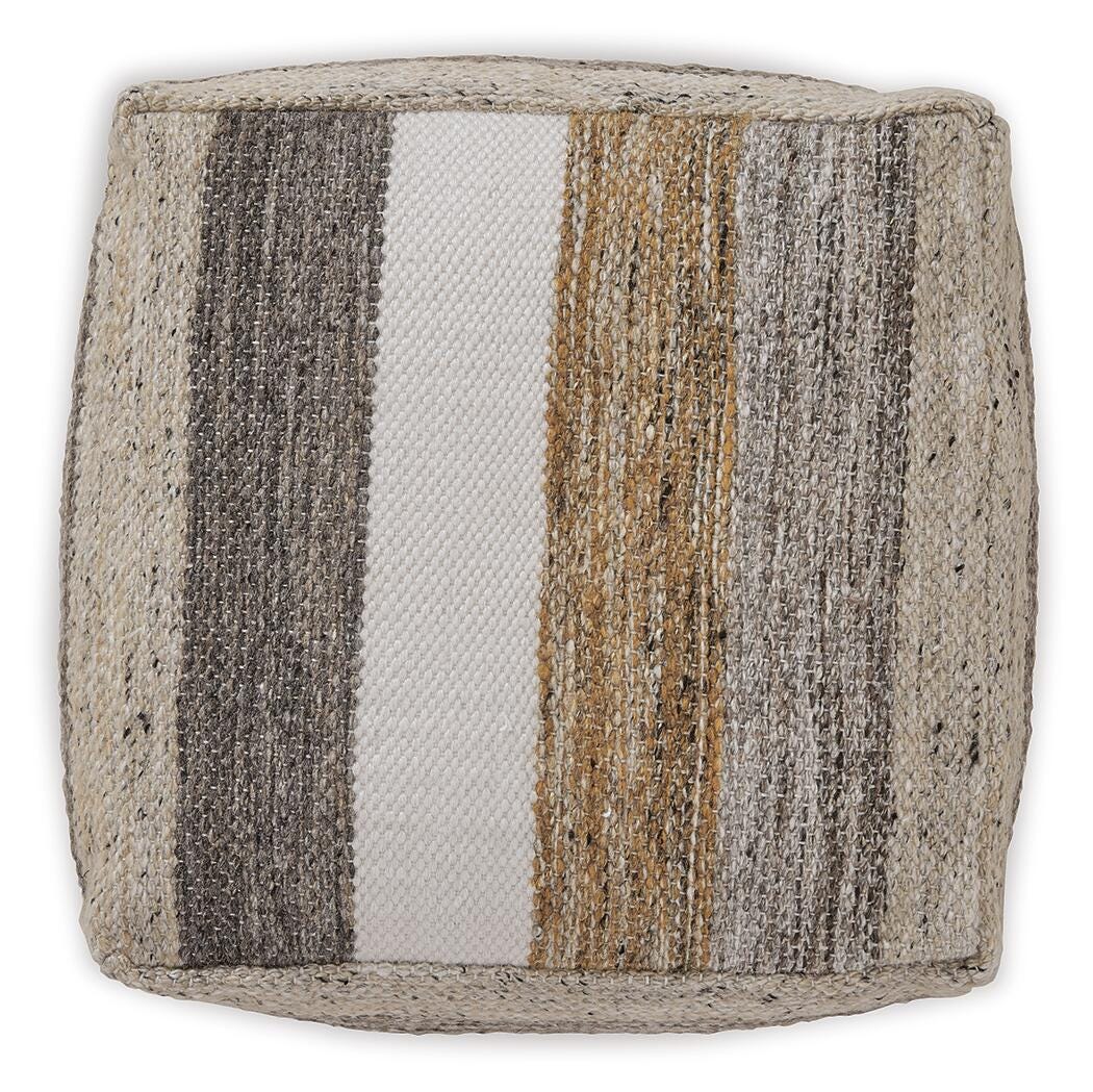 Josalind Pouf - A1000935