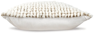 Aavie Pillow - A1000956P