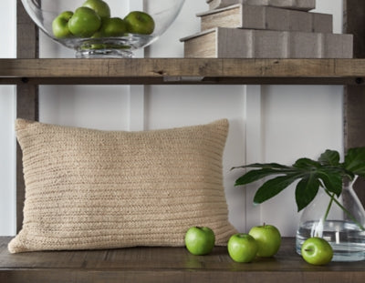 Abreyah Pillow - A1000957P