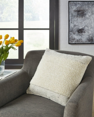 Rowcher Pillow - A1001004P