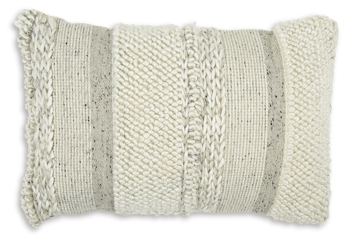 Standon Pillow - A1001005P