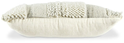 Standon Pillow - A1001005P