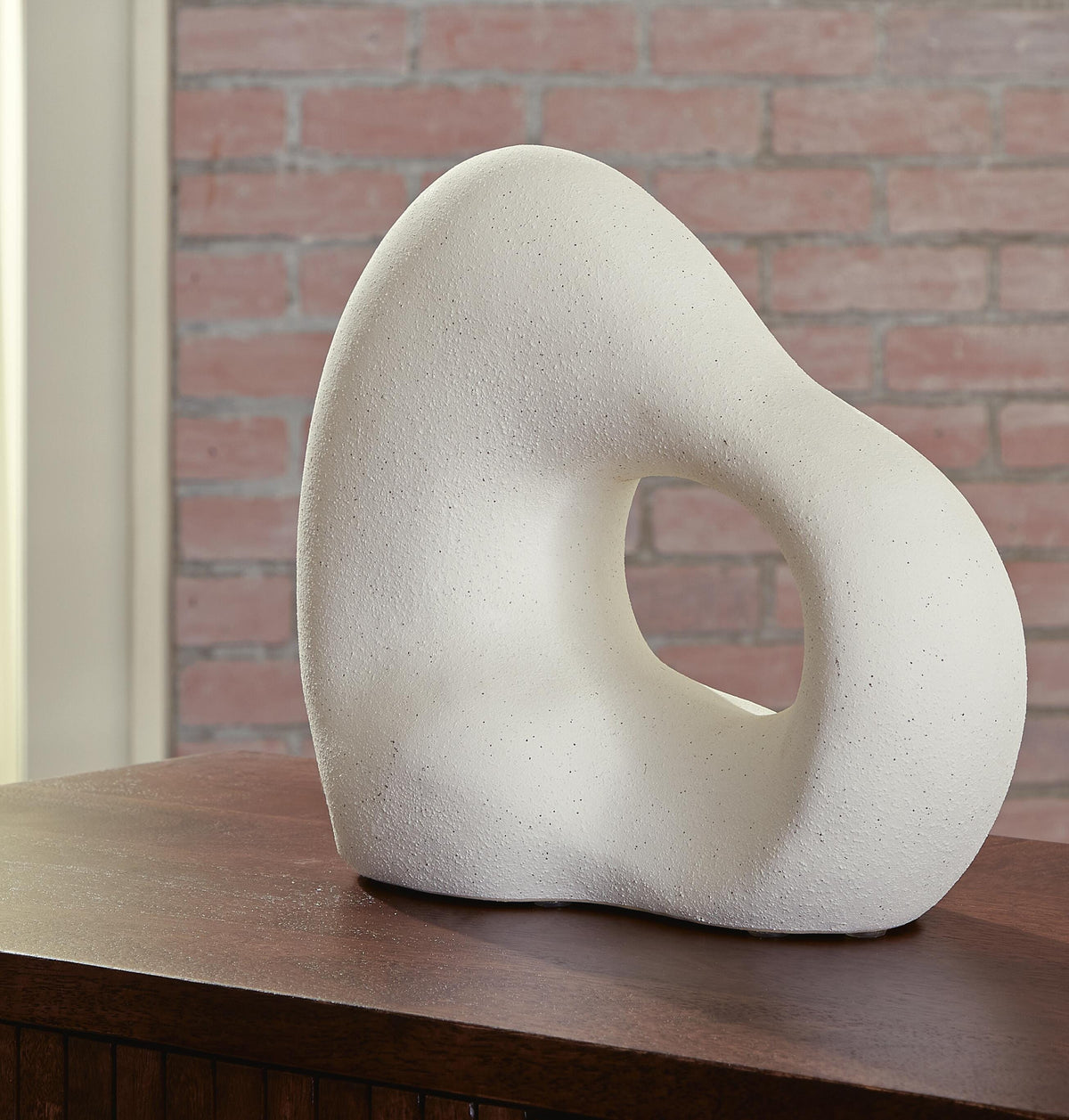 Arthrow Sculpture - A2000649