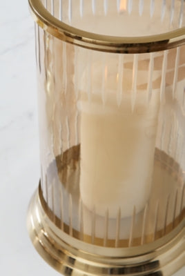 Aavinson Candle Holder - A2000687