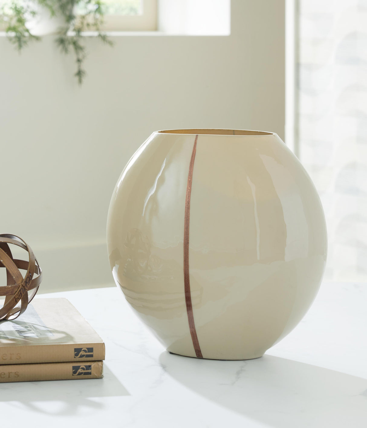 Sheabourne Vase - A2000701