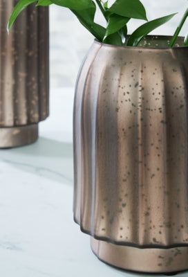 Briarcott Vase - A2000703