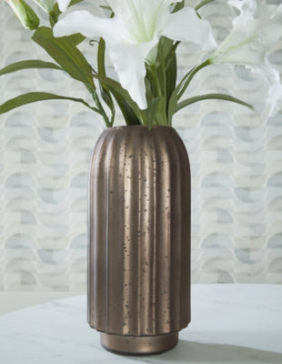 Briarcott Vase - A2000704