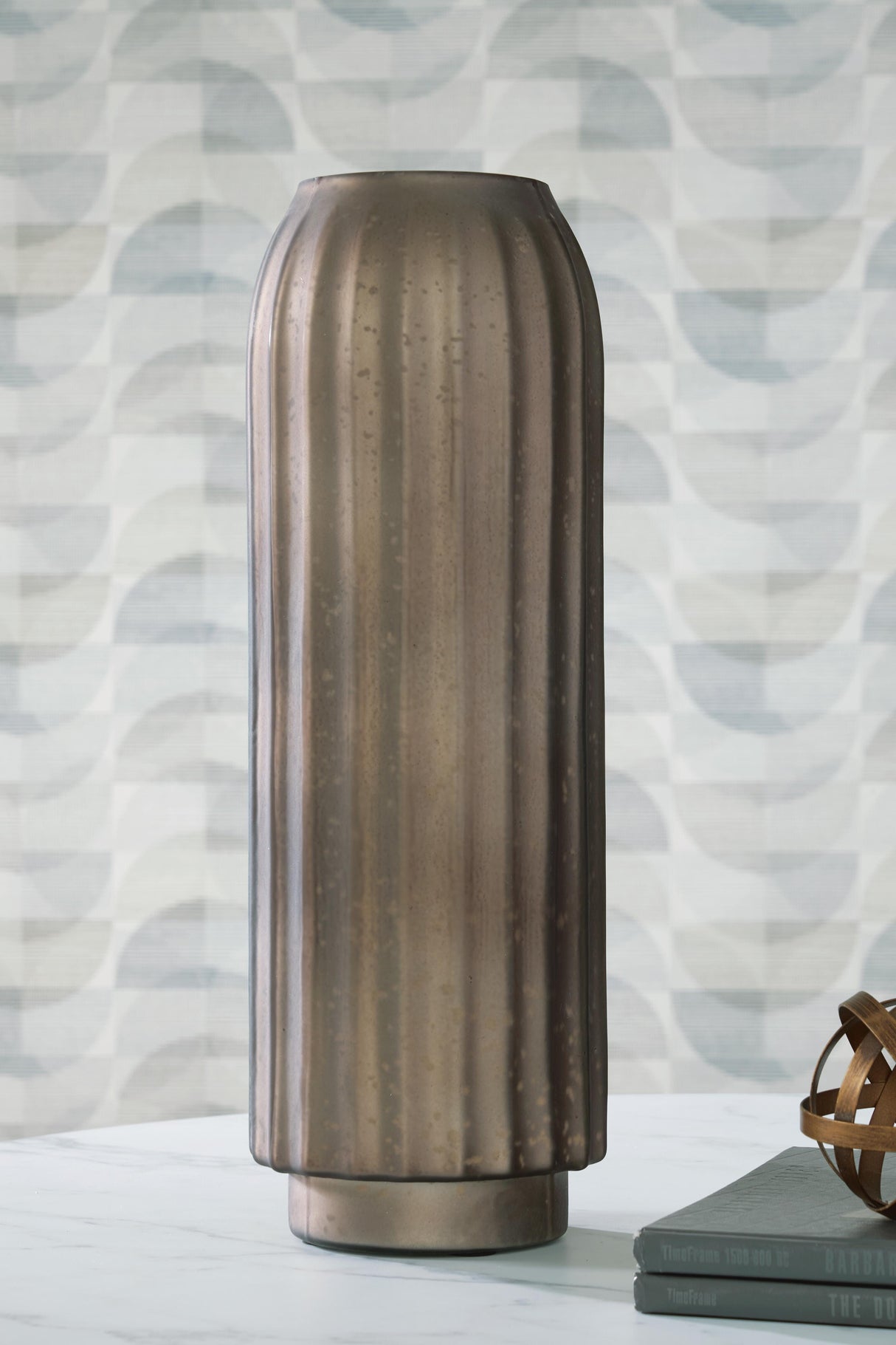 Briarcott Vase - A2000705
