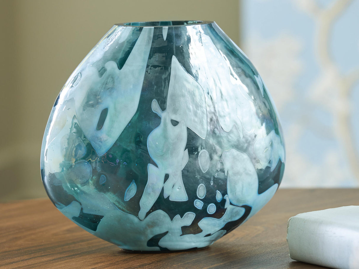 Cartshaw Vase - A2000738