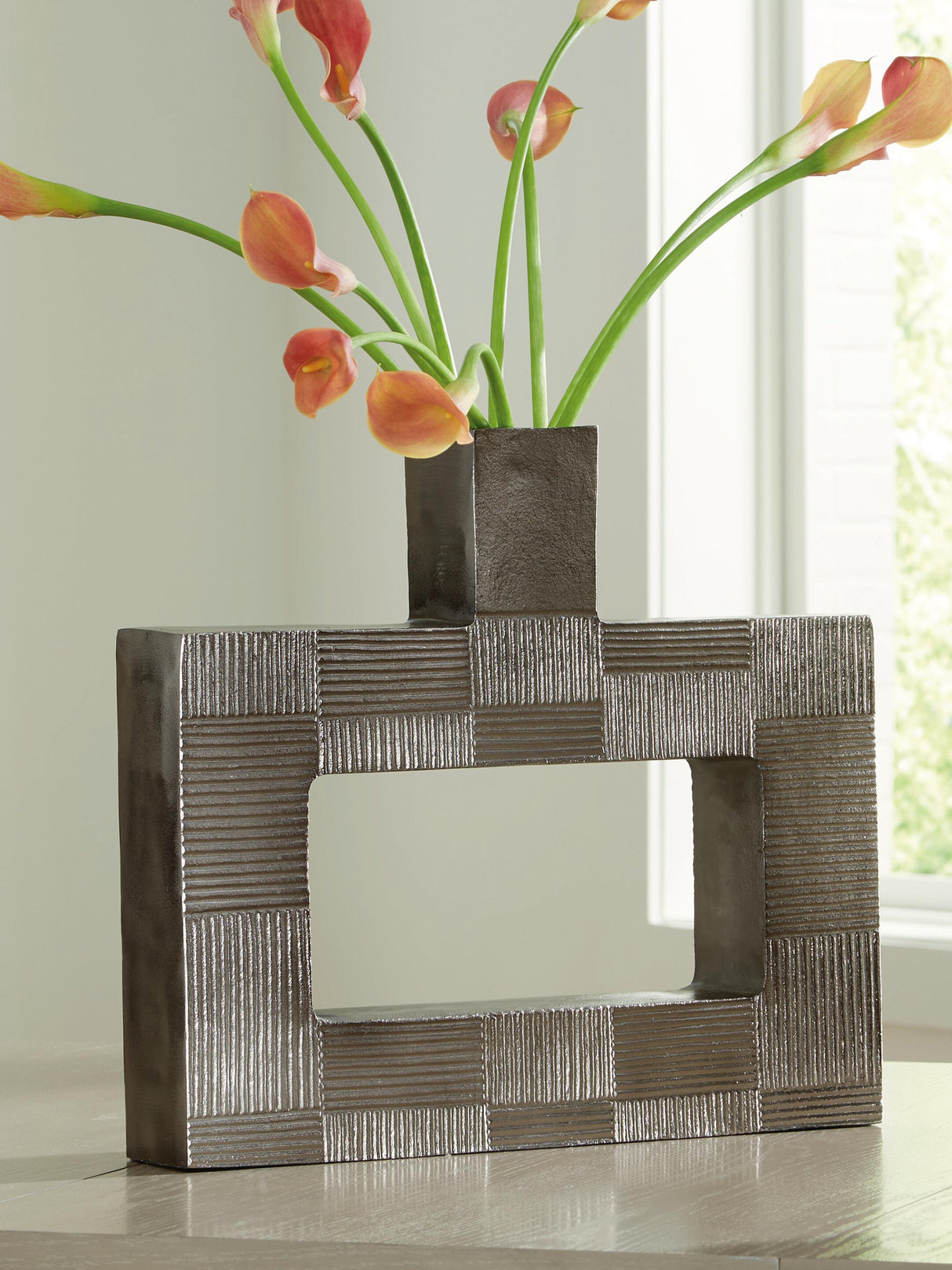 Wrengrove Vase - A2000753