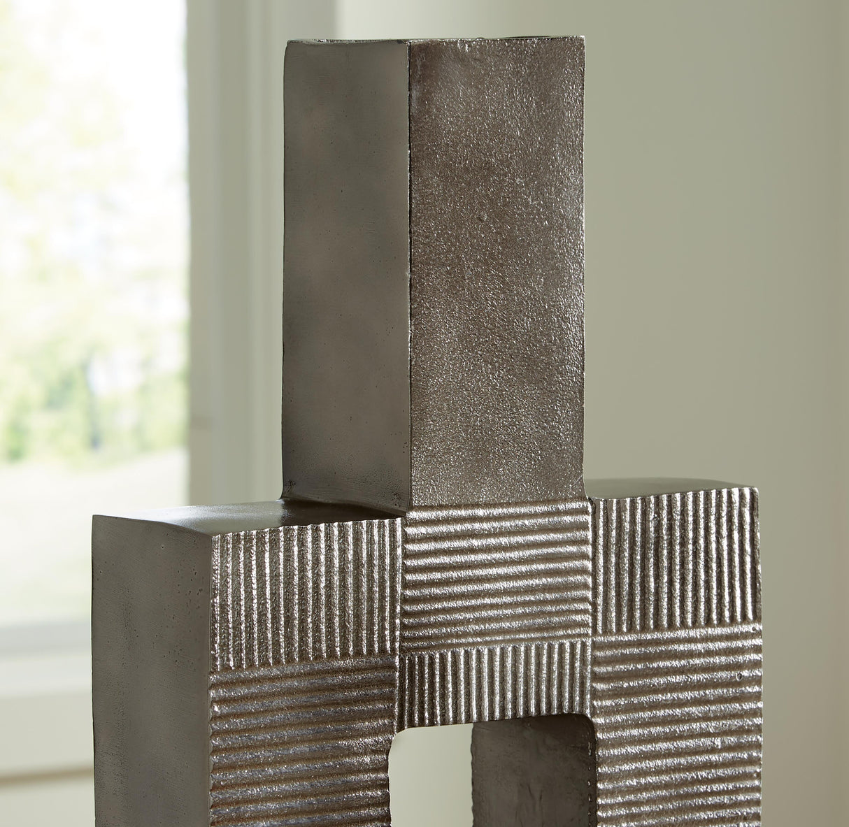 Wrengrove Vase - A2000754
