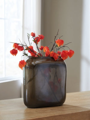 Sumner Vase - A2000811