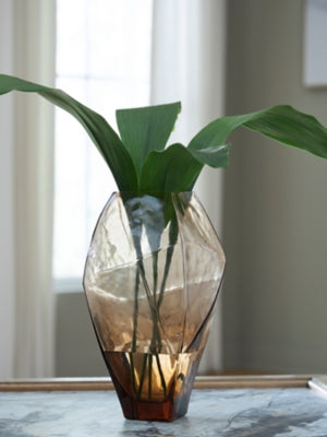 Ewart Vase - A2000867