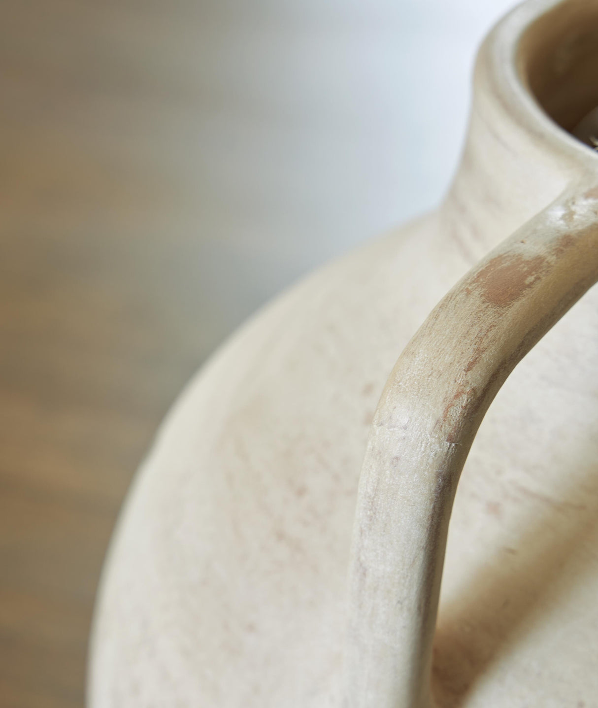 Justy Vase - A2000882