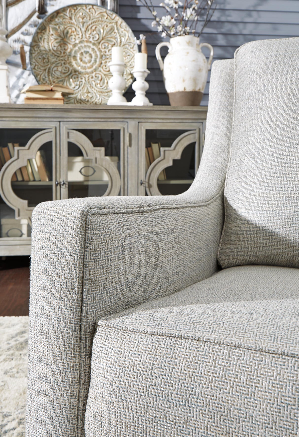 Kambria Swivel Glider Accent Chair - A3000206