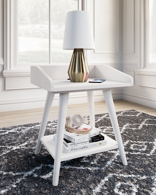 Blariden Accent Table - A4000367